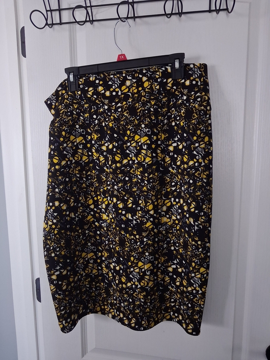 LuLaRoe Dresses & Skirts - LuLaRoe Black, Yellow and White Abstract Midi Skirt